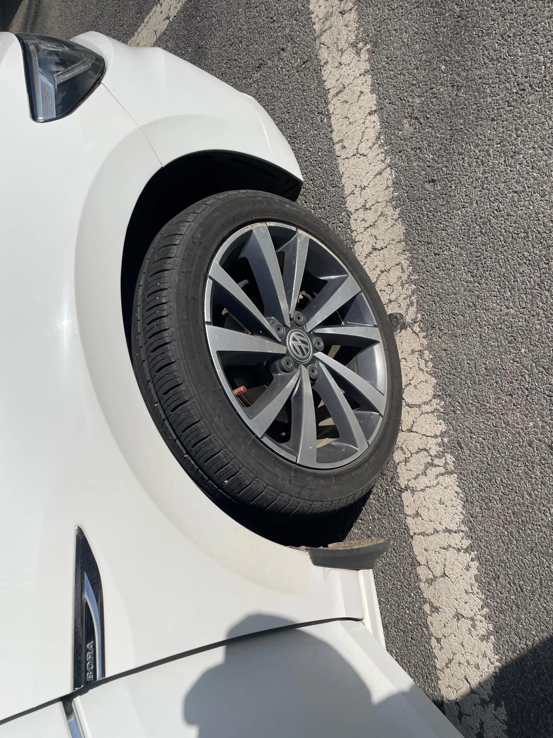 2019 VOLKSWAGEN BORA thumbnail 4