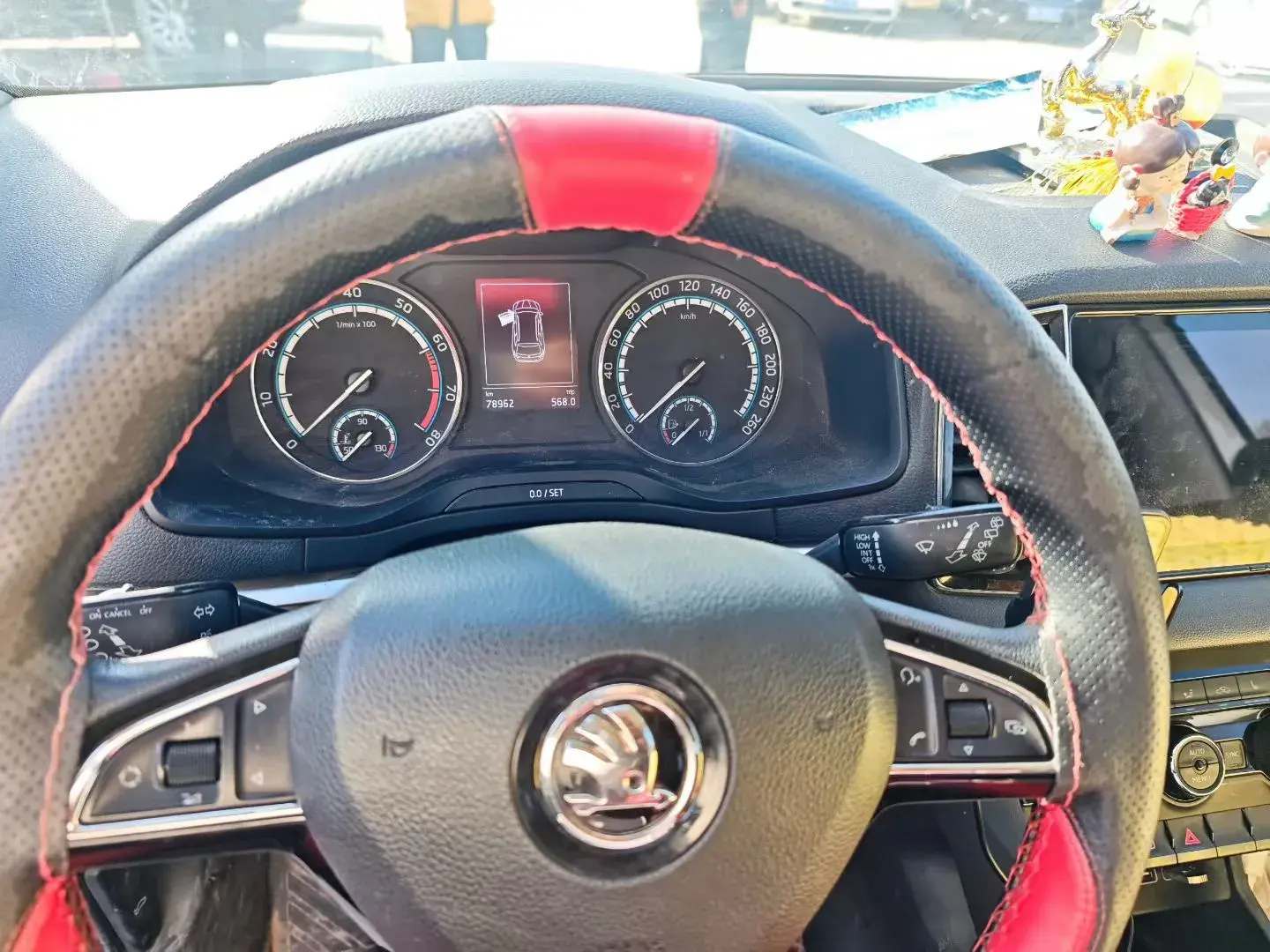 2020 SKODA KAROQ thumbnail 4