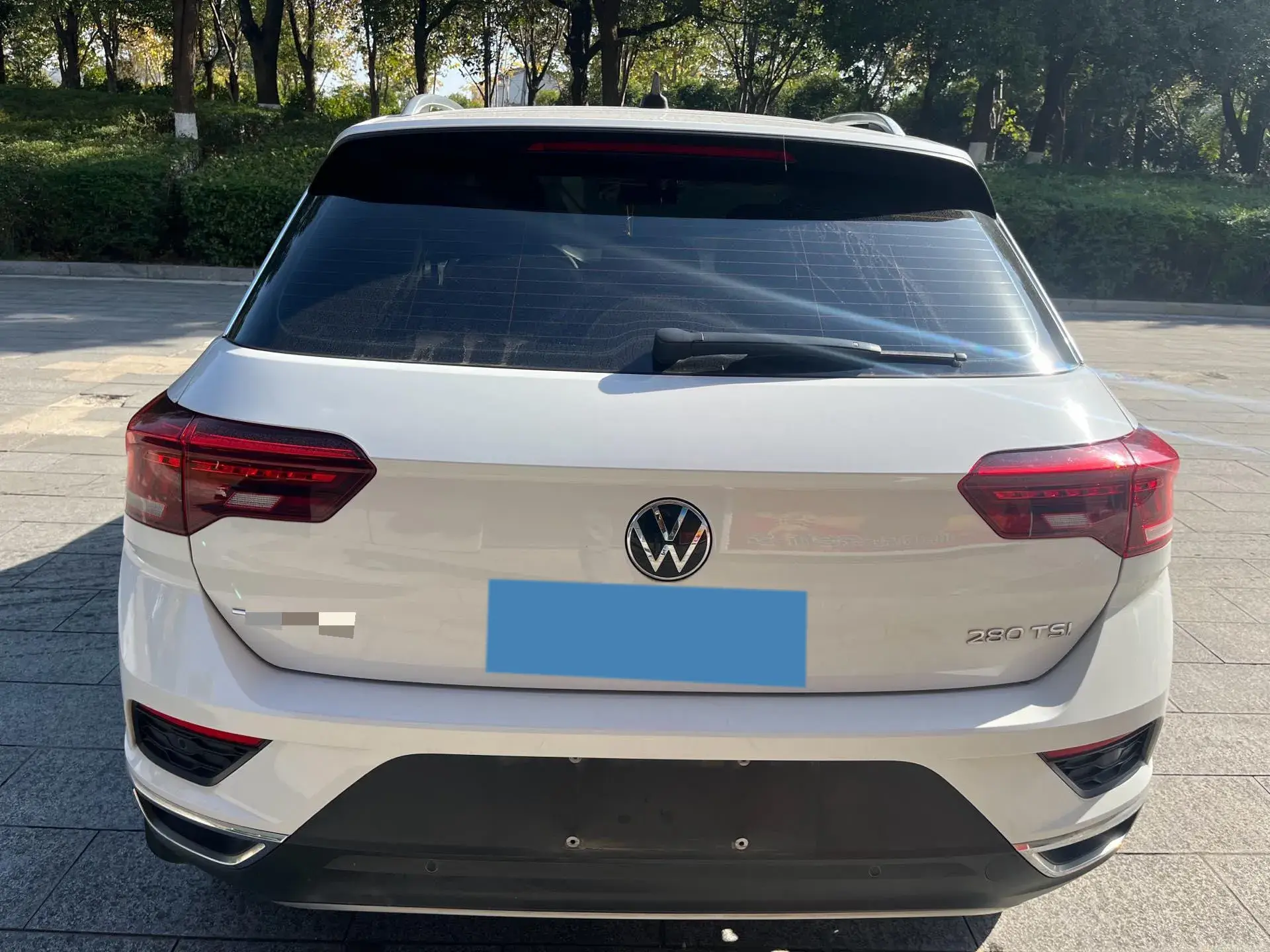 2022 VOLKSWAGEN T-ROC thumbnail 4