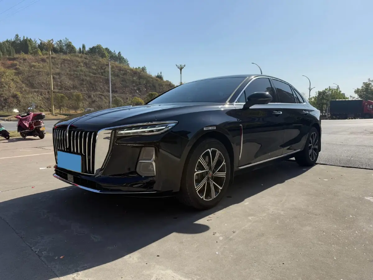 2025 HongQi H5 1.5T 150HP L4 1DHT PHEV