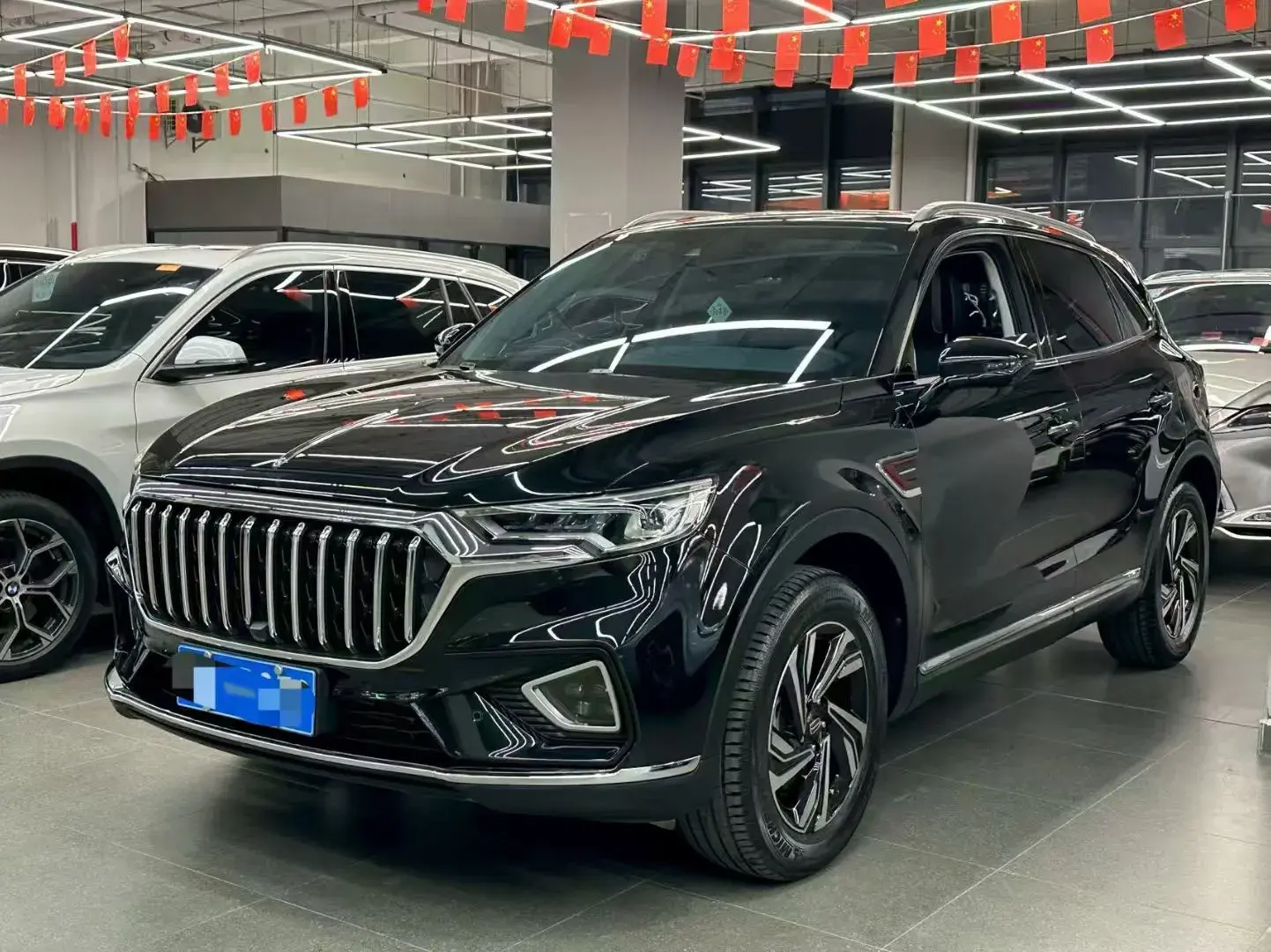 2022 HONGQI HS5 view 1