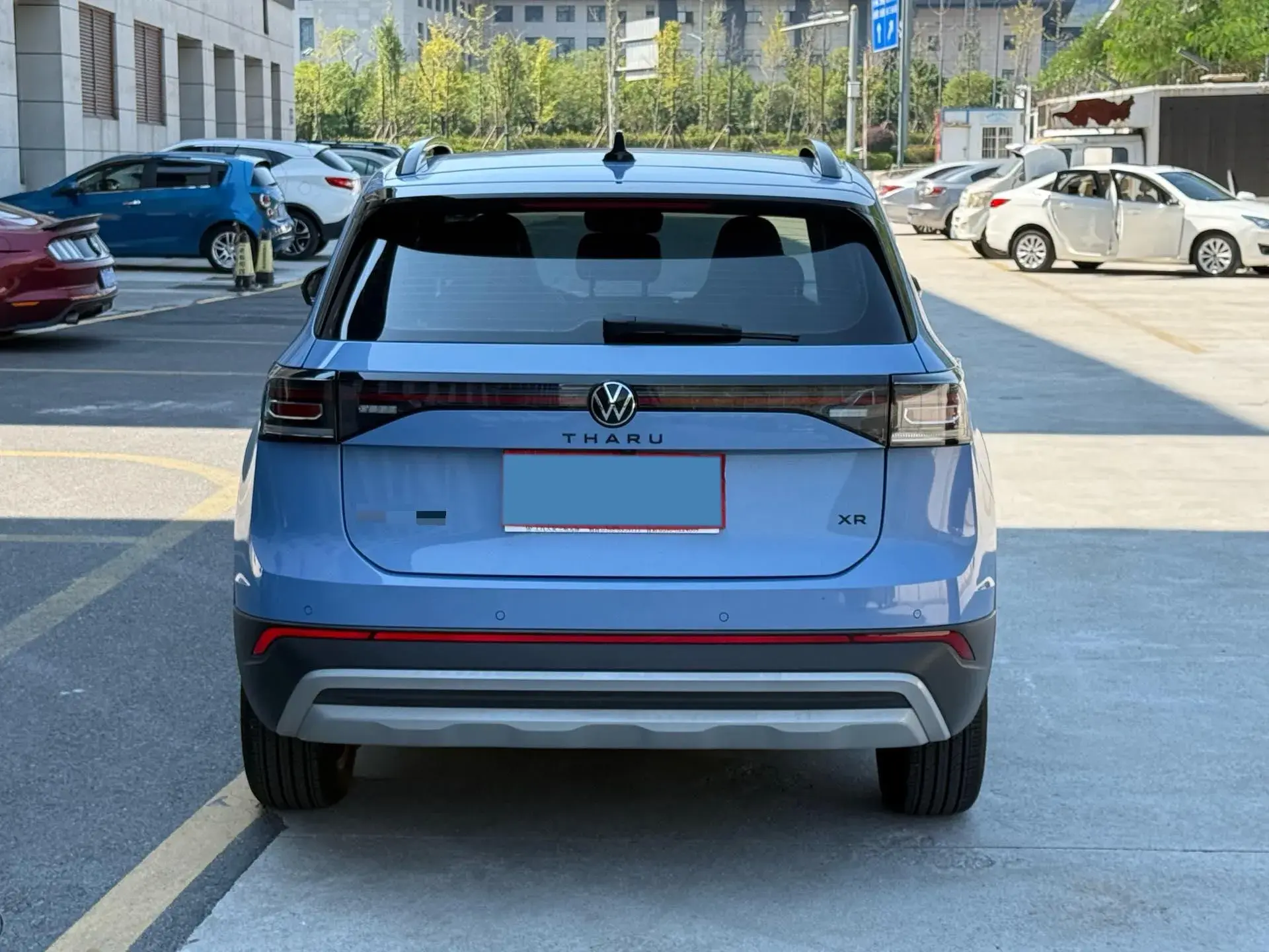 2025 VOLKSWAGEN THARU thumbnail 4