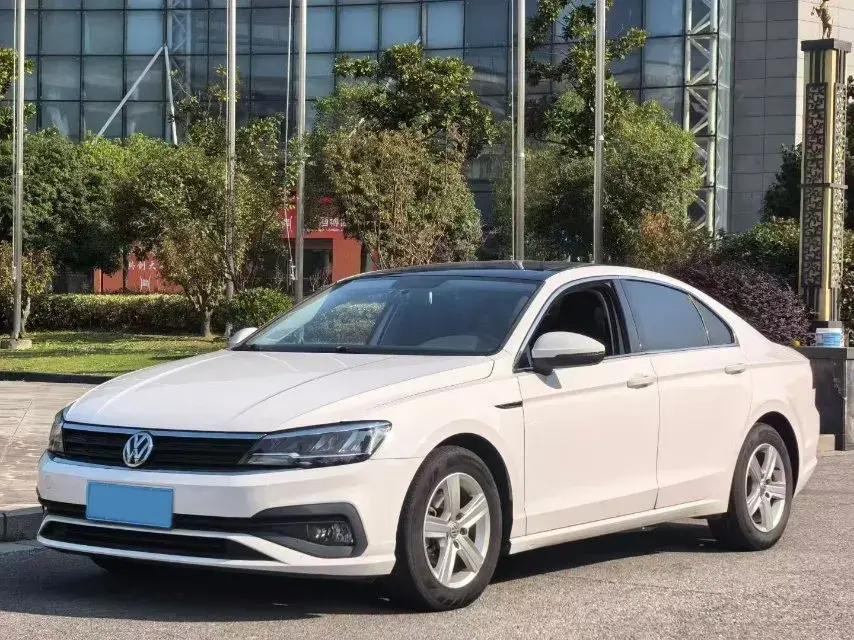 2019 VOLKSWAGEN LAMANDO view 1