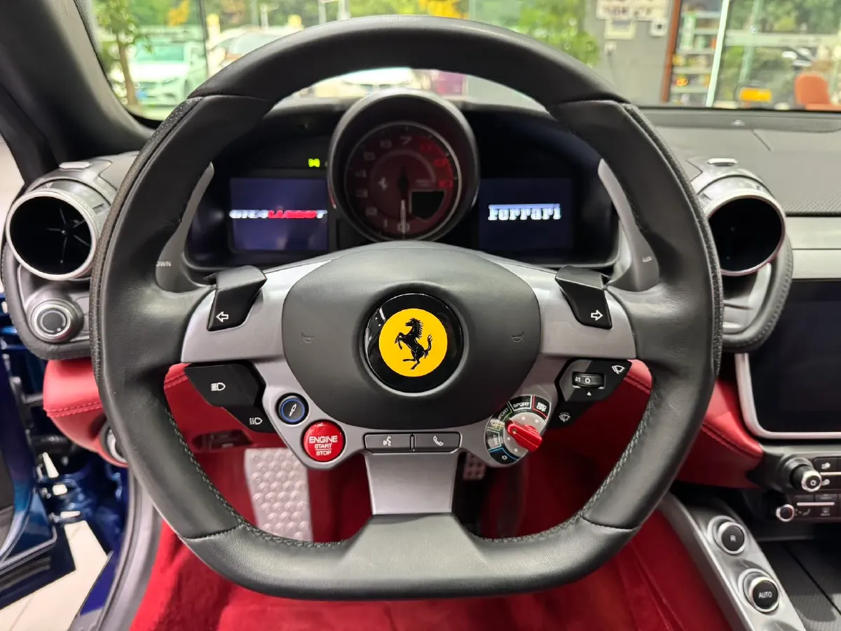 2017 Ferrari GTC4 Lusso 3.9T 609HP V8 7DCT,autocango,china used car exporter,china ev exporter,chinese used car exporter,chinese used ev exporter