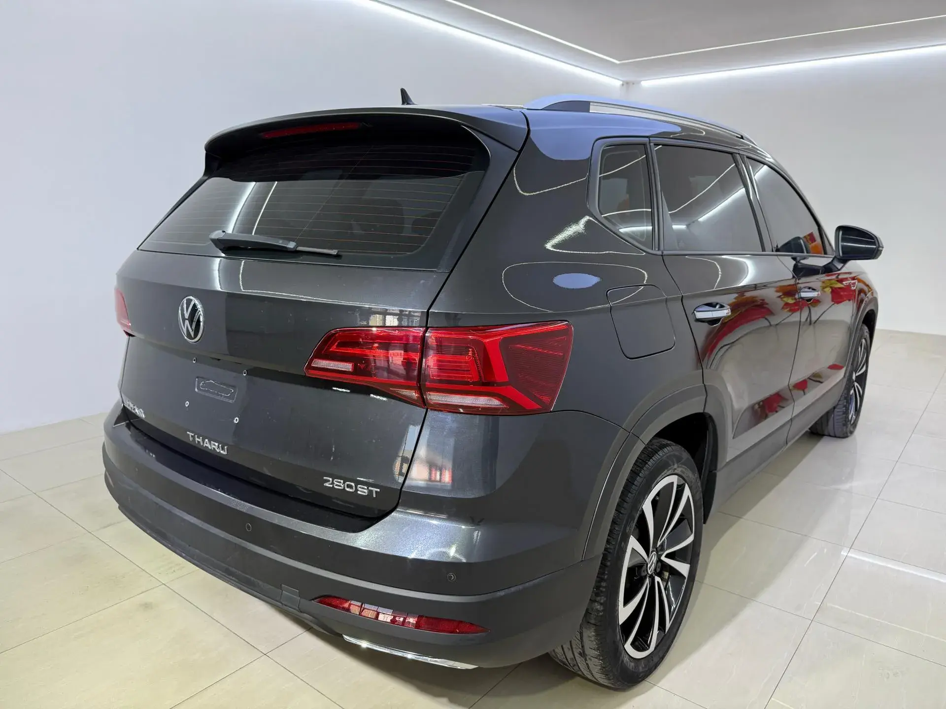 2021 VOLKSWAGEN THARU thumbnail 4