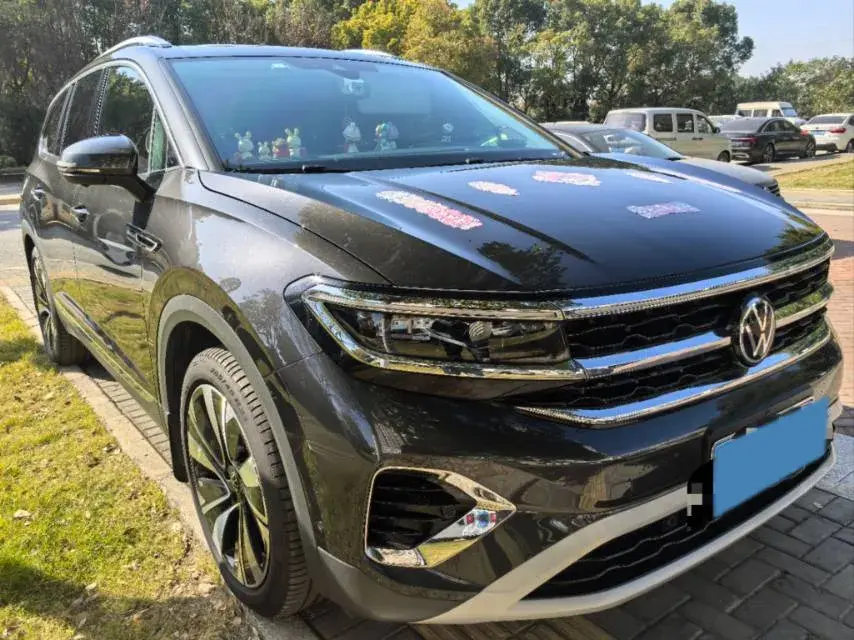 2022 VOLKSWAGEN TALAGON thumbnail 3