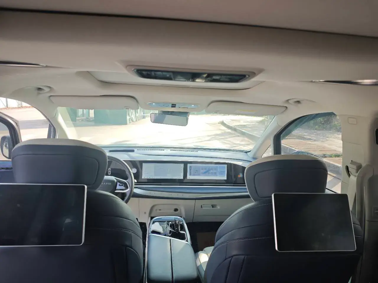 2023 MAXUS G90 thumbnail 4