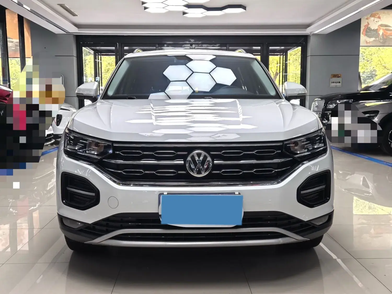 2020 VOLKSWAGEN TAYRON thumbnail 2