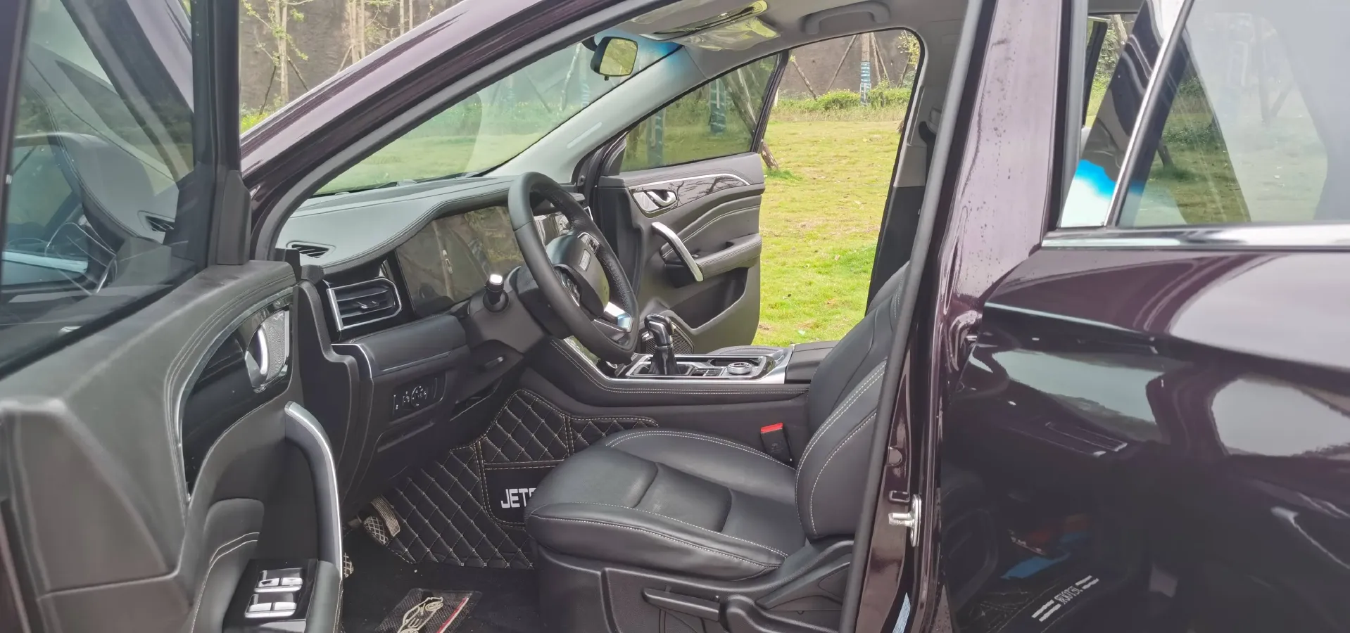 2020 Jetour X90 1.5T 156HP L4 6MT,autocango,china used car exporter,china ev exporter,chinese used car exporter,chinese used ev exporter