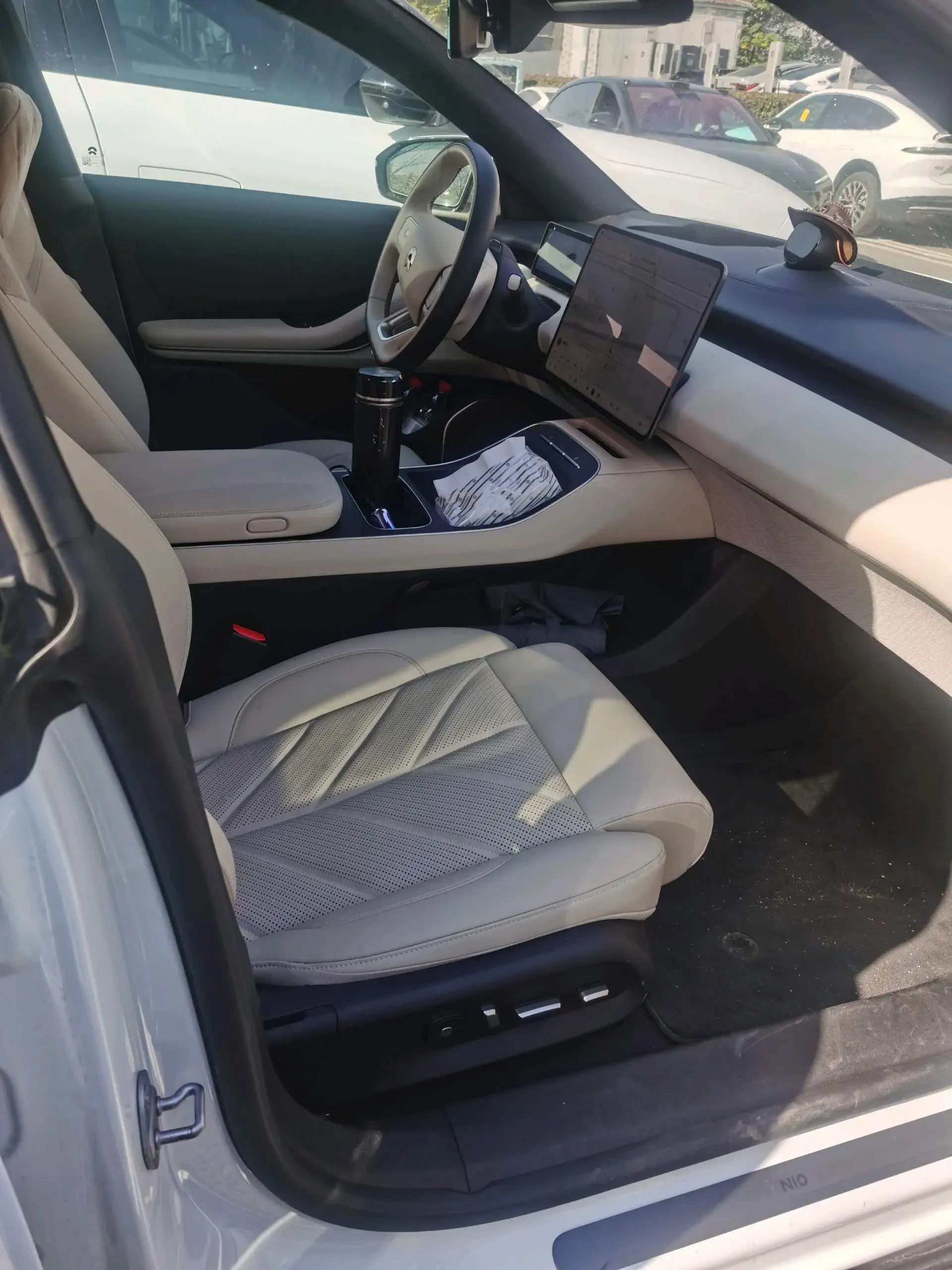 2024 NIO ET5T thumbnail 4