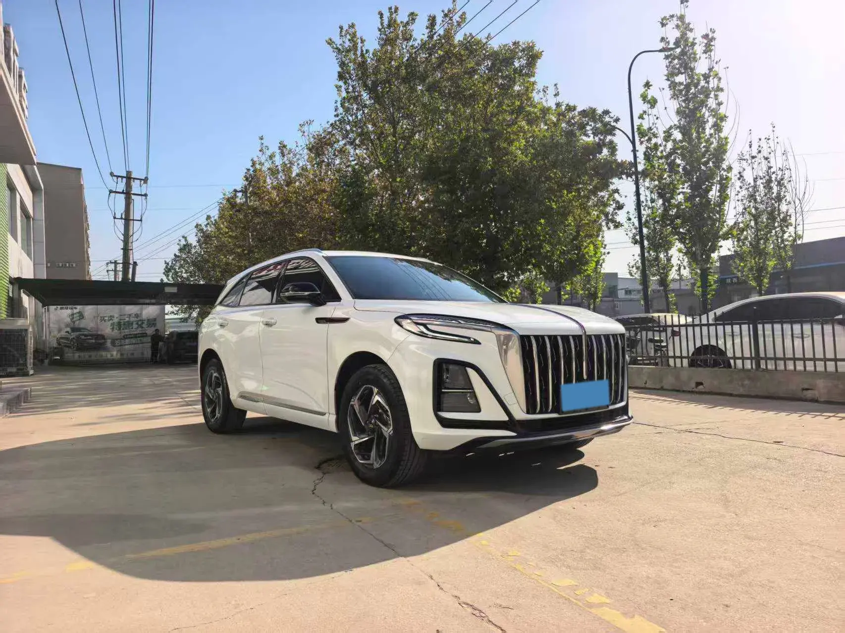 2024 HONGQI HS3 thumbnail 3