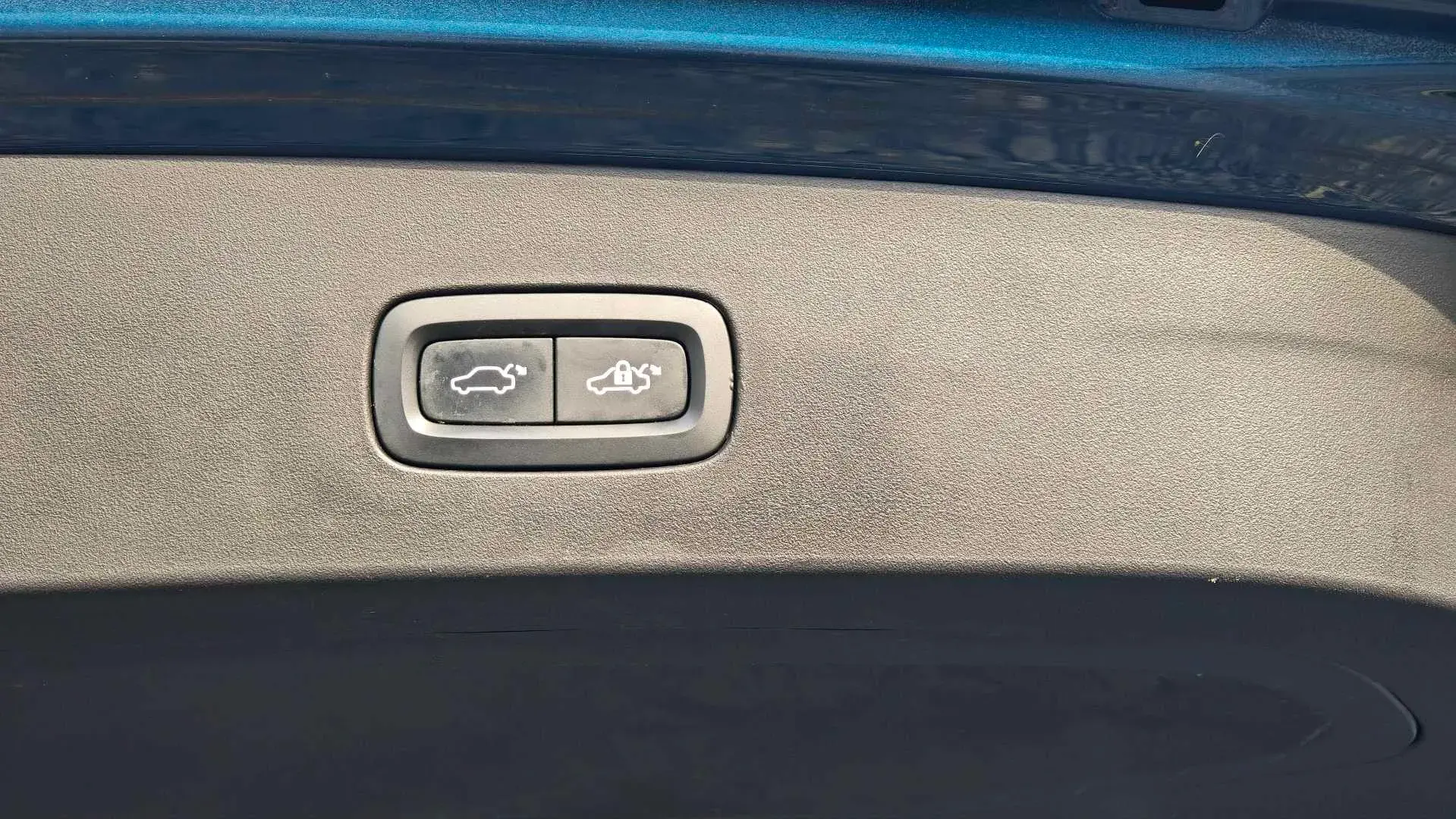 2020 LYNK&CO 06 thumbnail 4