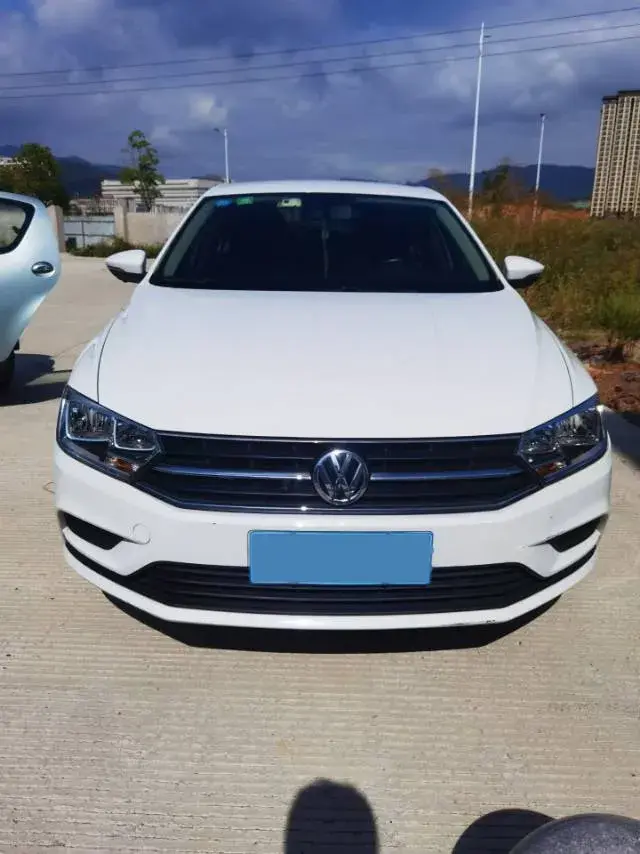 2019 VOLKSWAGEN BORA thumbnail 2