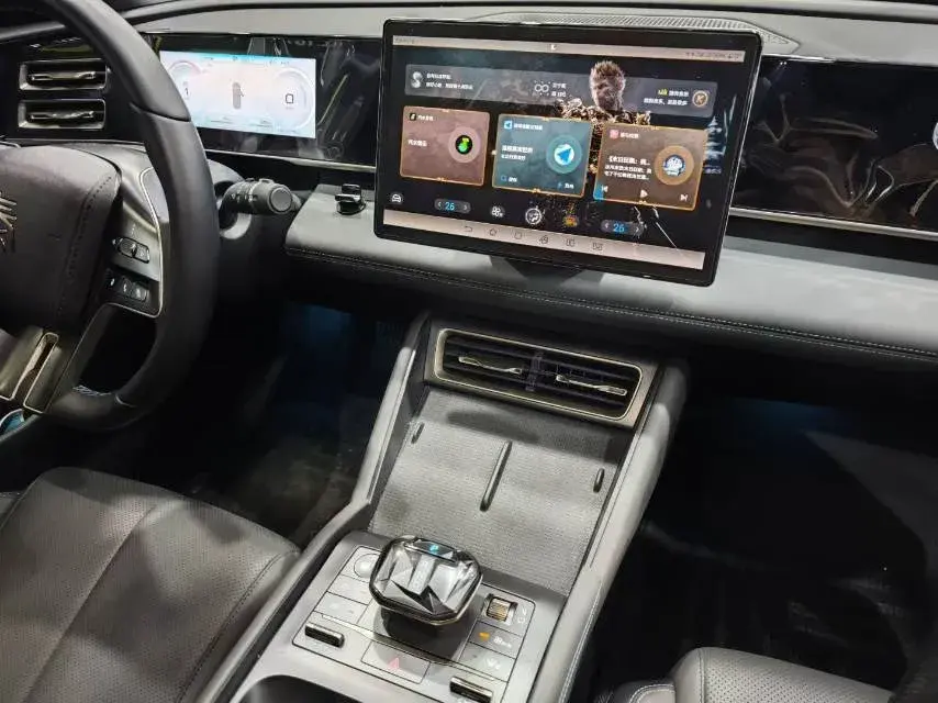 2024 BYD QINL thumbnail 4