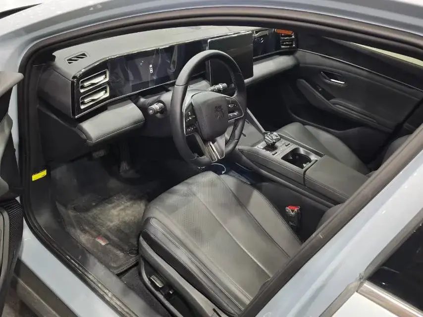 2024 BYD QINL thumbnail 2