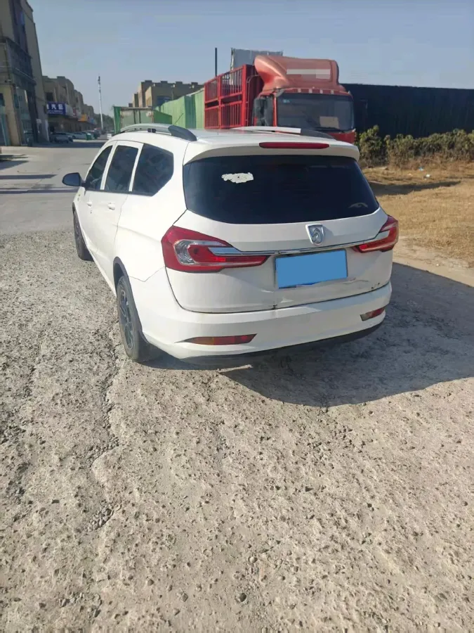 2017 BaoJun 310W 1.5L 105HP L4 6MT,autocango,china used car exporter,china ev exporter,chinese used car exporter,chinese used ev exporter