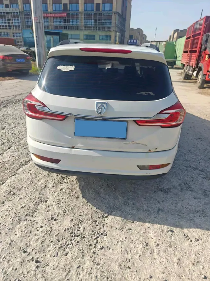 2017 BaoJun 310W 1.5L 105HP L4 6MT,autocango,china used car exporter,china ev exporter,chinese used car exporter,chinese used ev exporter