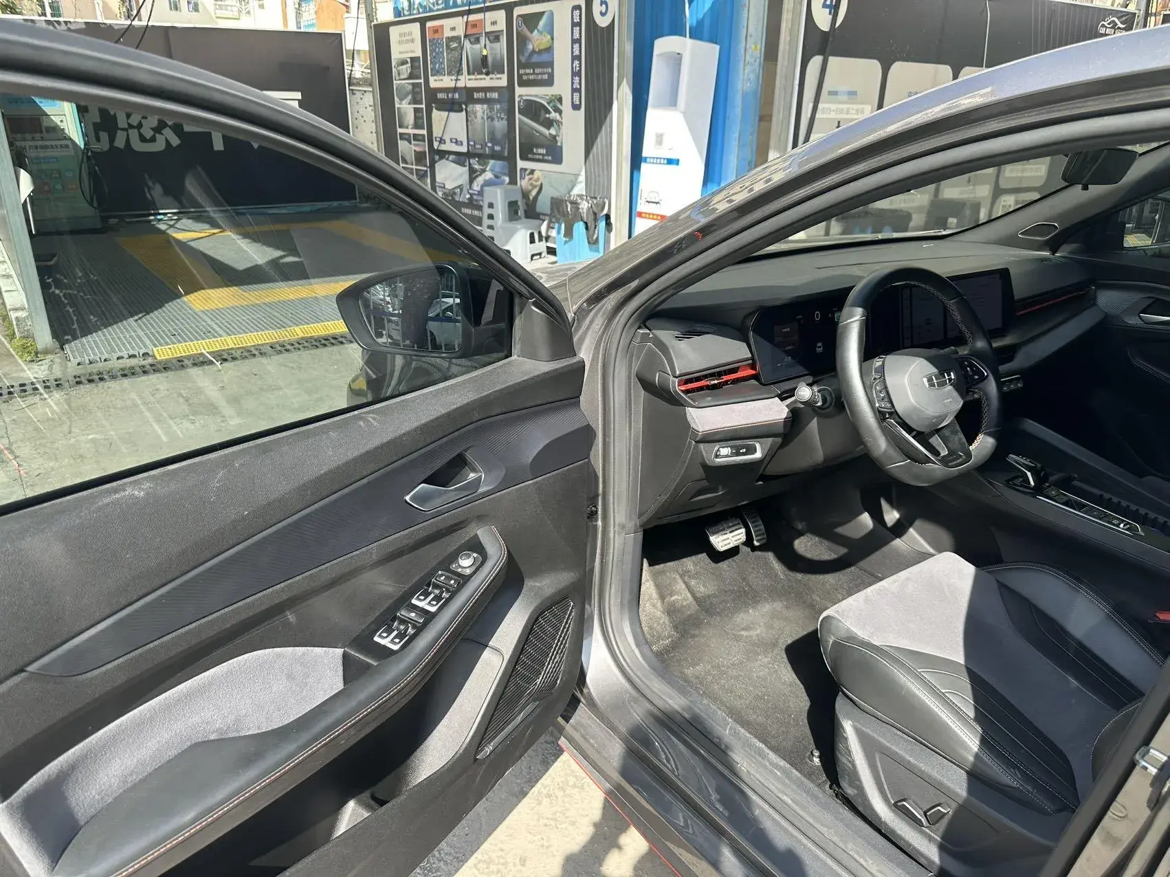 2022 GEELY BINRAY thumbnail 4