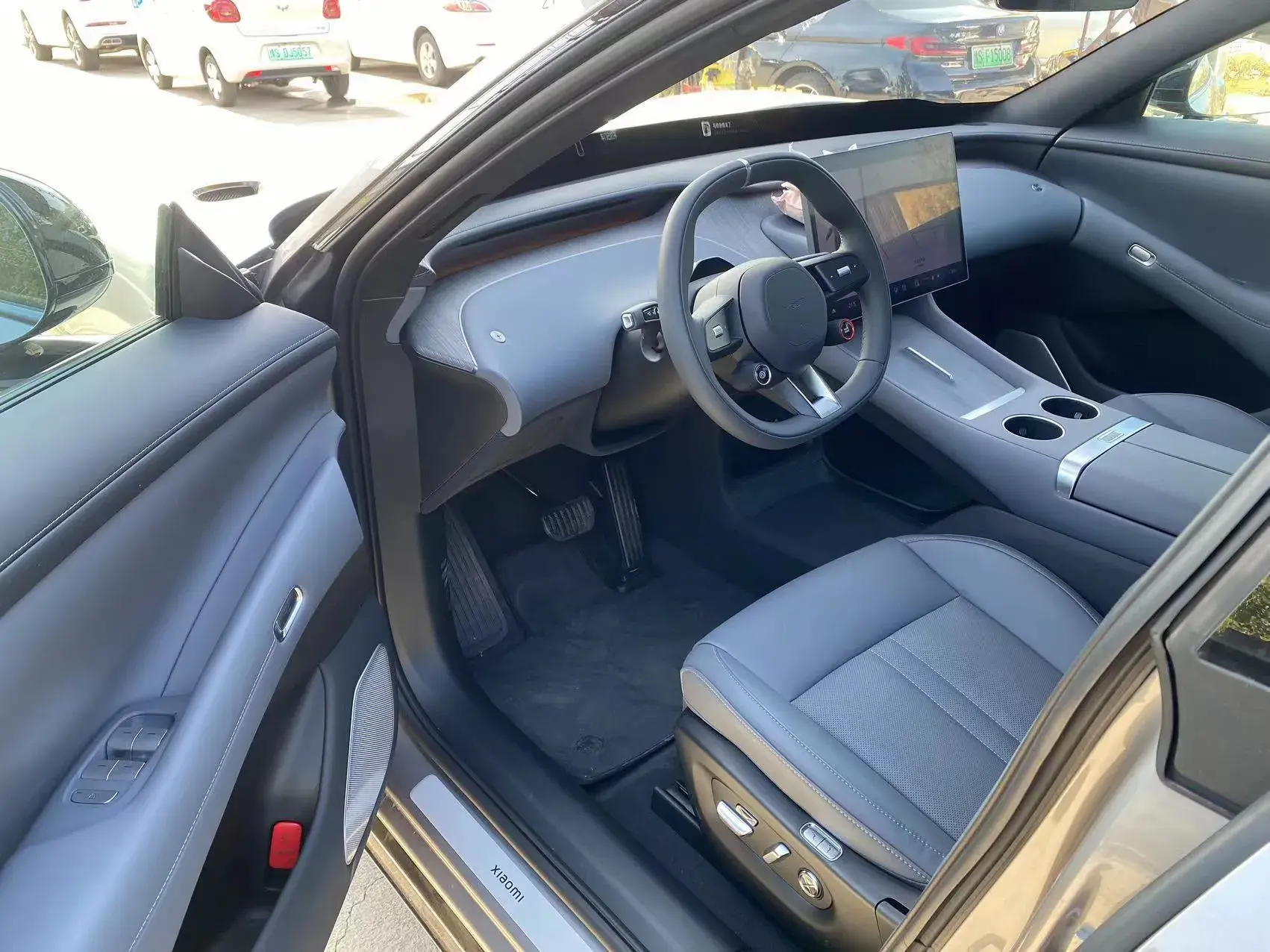 2025 MI YU7 thumbnail 2