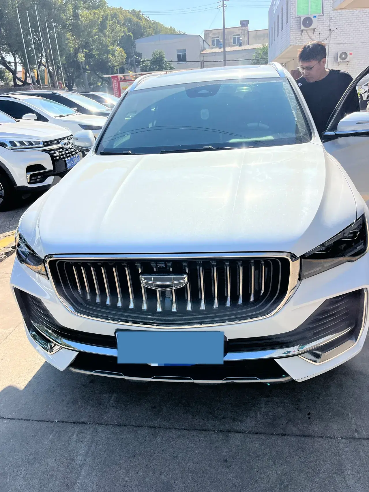 2021 GEELY MONJARO thumbnail 2