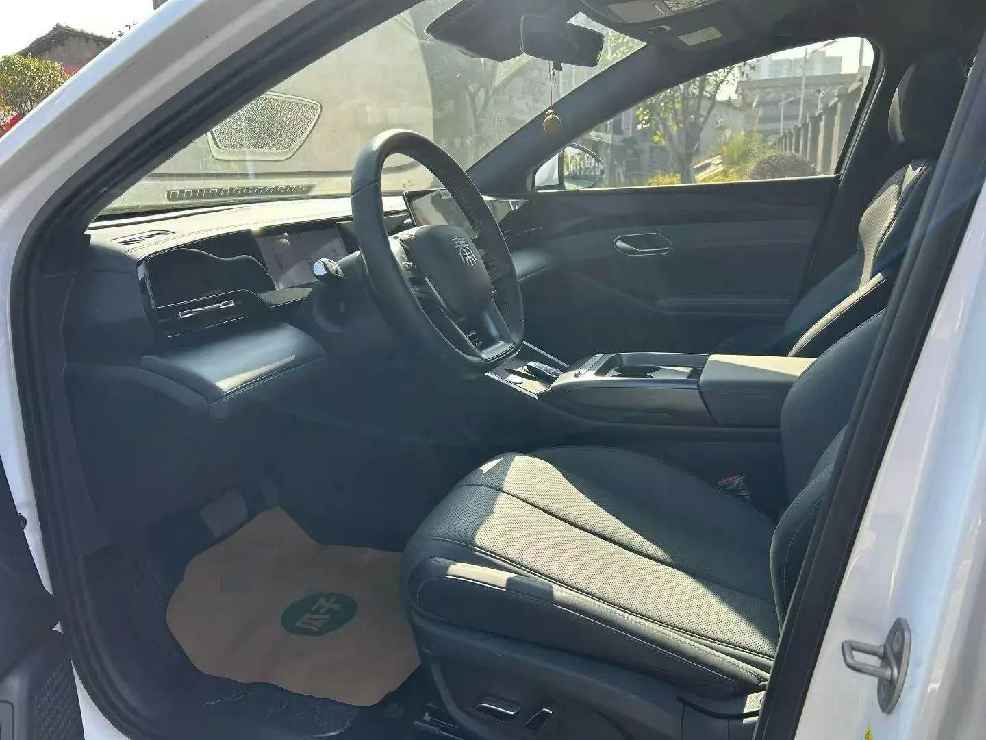 2025 BYD QINL thumbnail 4