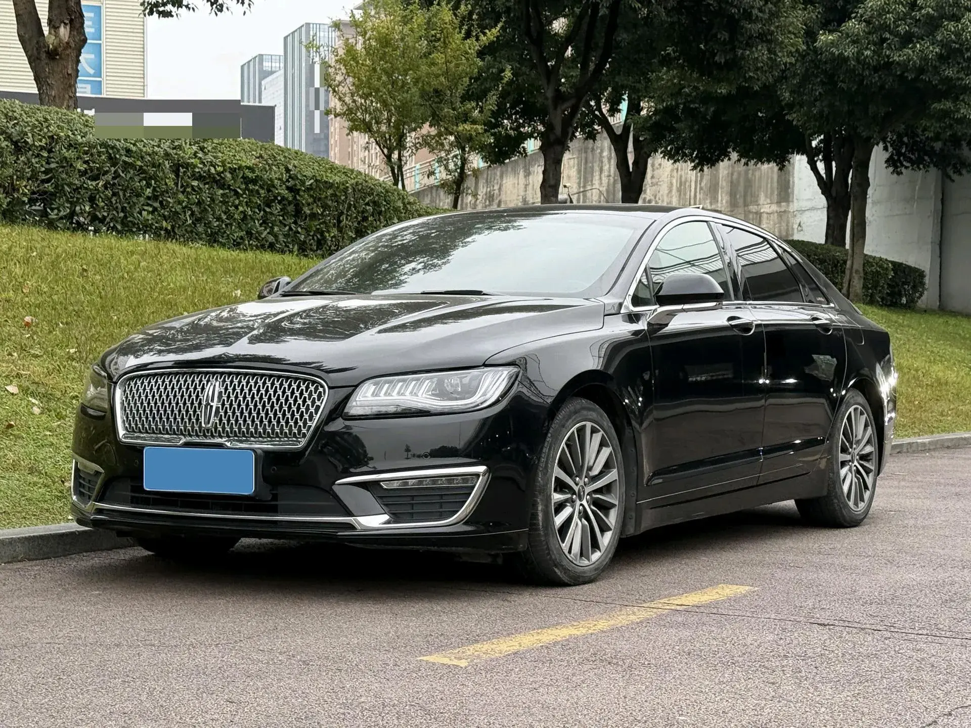 2018 LINCOLN MKZ view 1