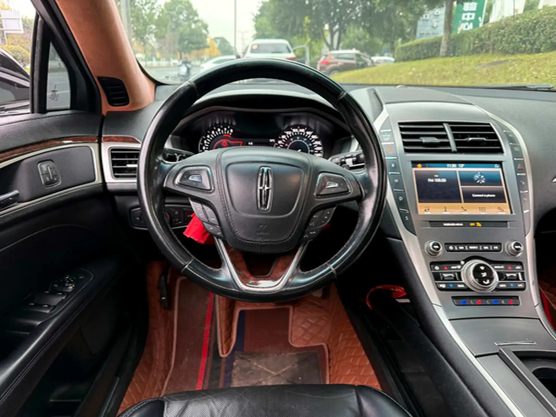 2018 LINCOLN MKZ thumbnail 2