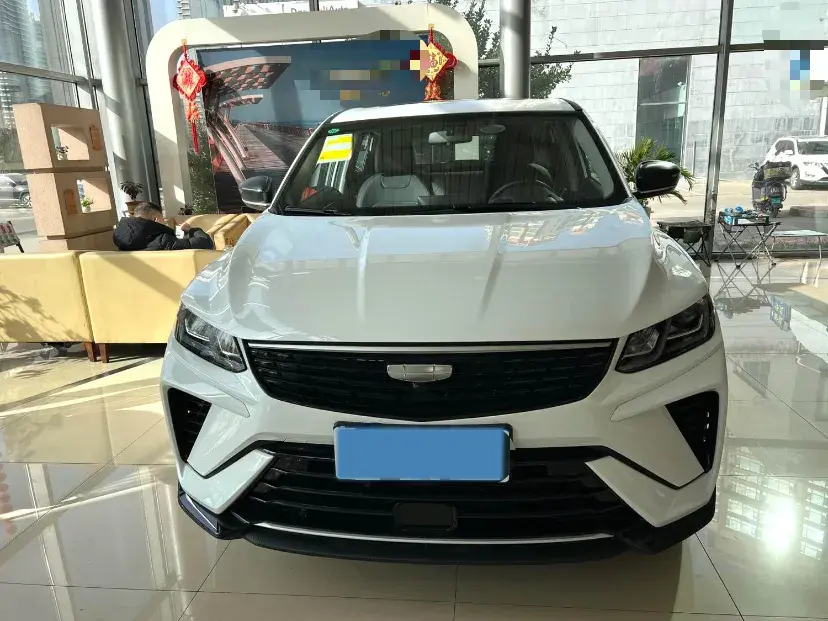 2025 GEELY COOLRAY thumbnail 2