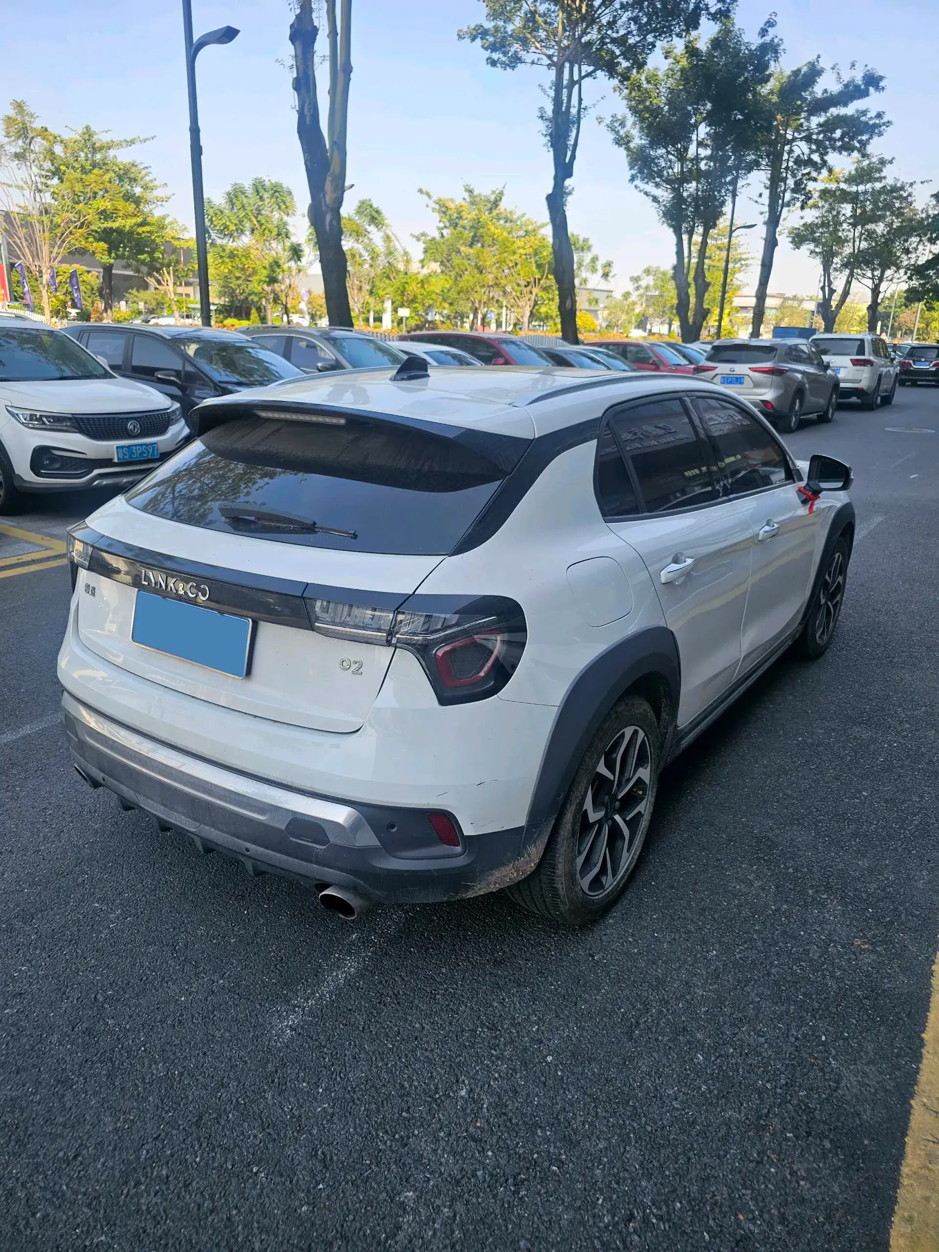 2018 LYNK&CO 02 thumbnail 3