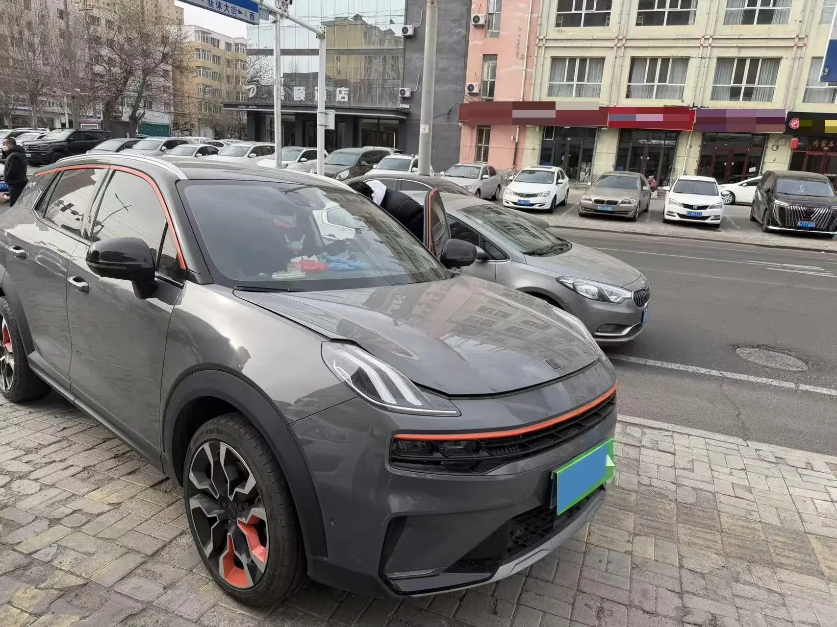 2020 LYNK&CO 06 thumbnail 3