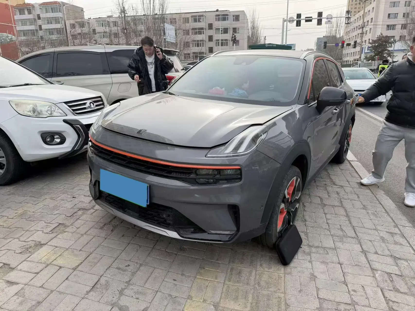2020 LYNK&CO 06 view 1