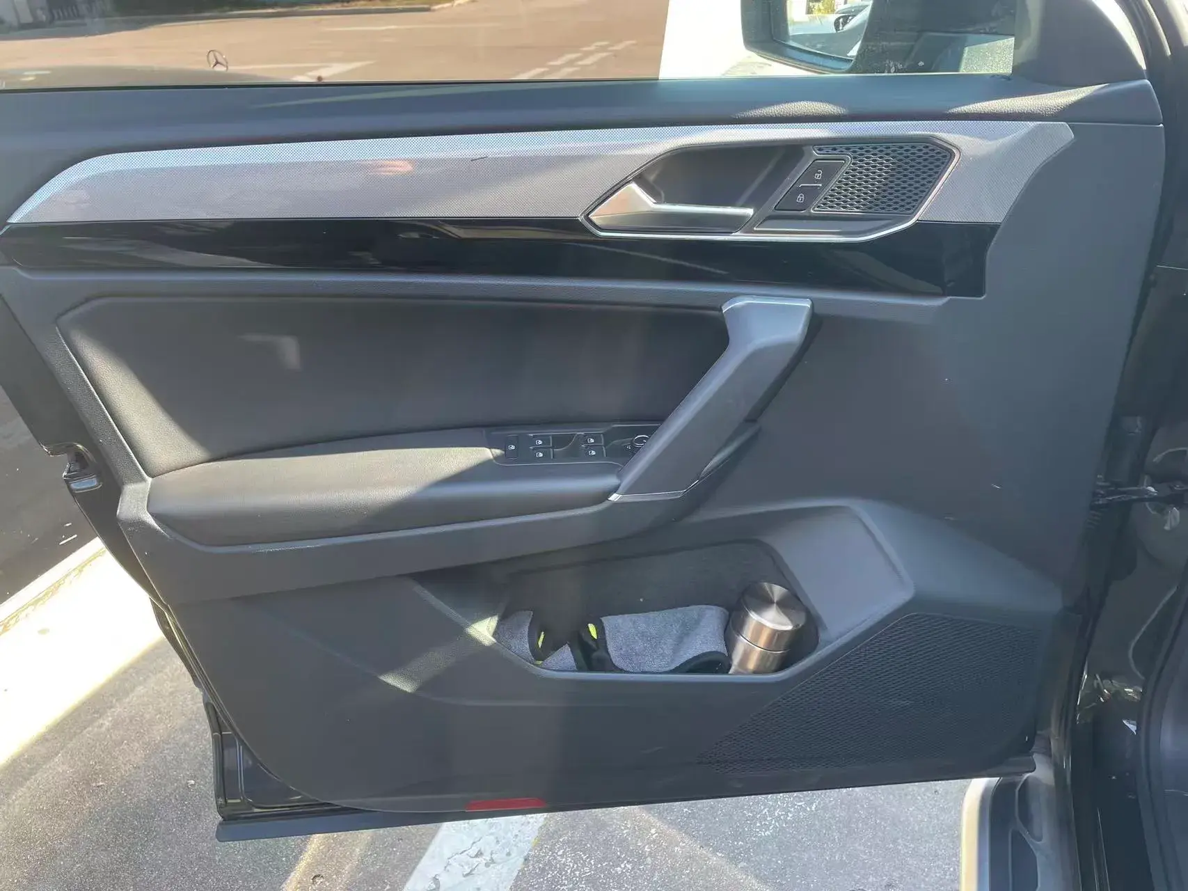 2020 VOLKSWAGEN TAYRON thumbnail 3