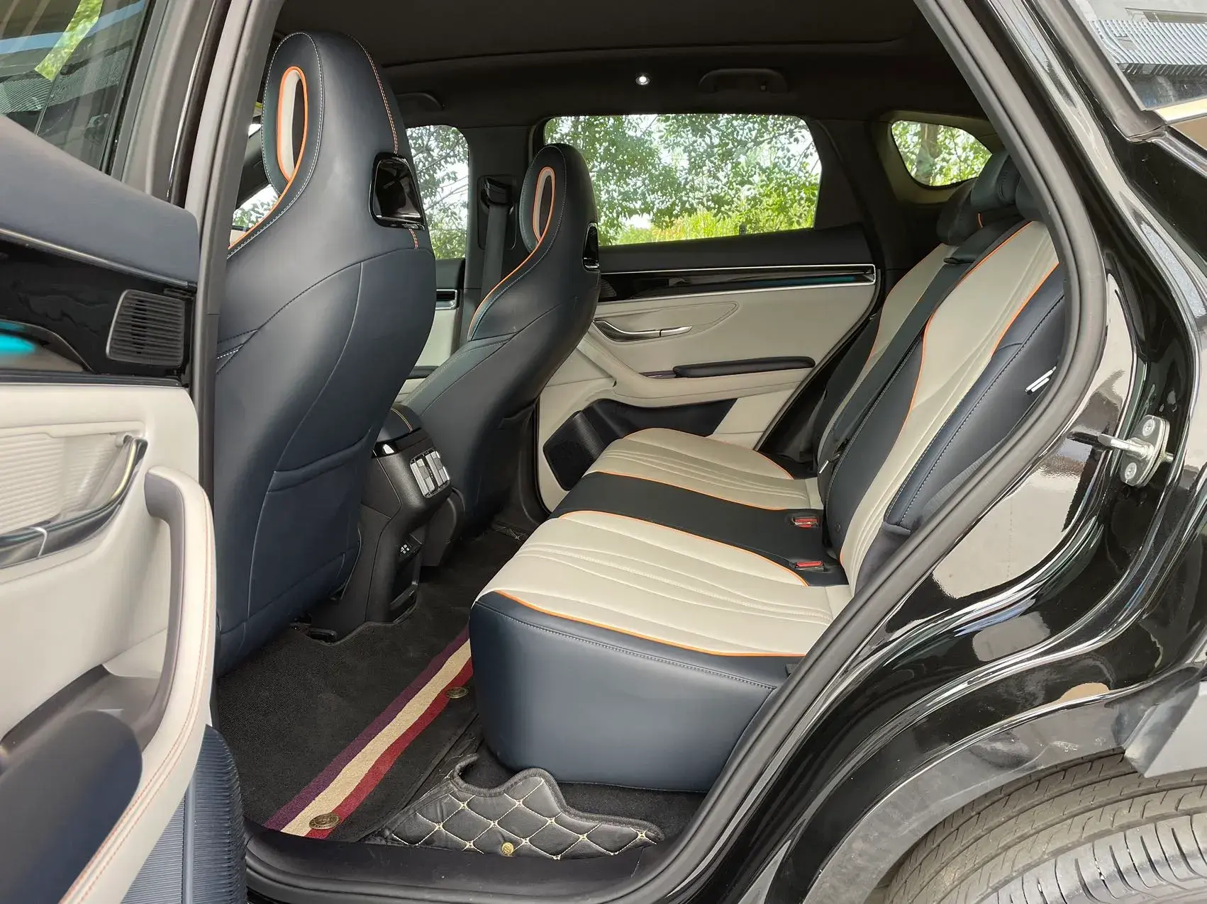 2024 BYD SONG thumbnail 3