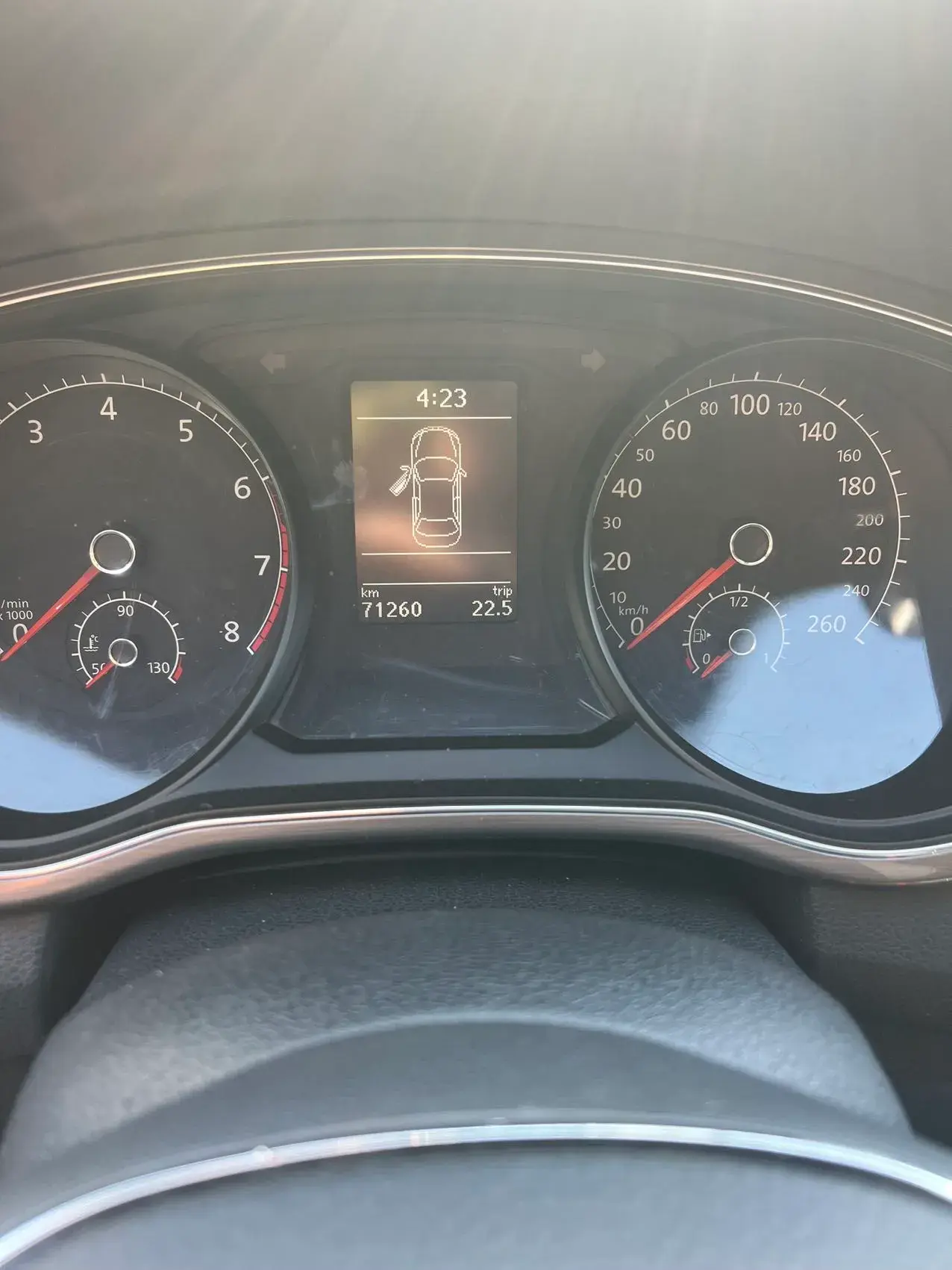 2017 VOLKSWAGEN PASSAT thumbnail 4