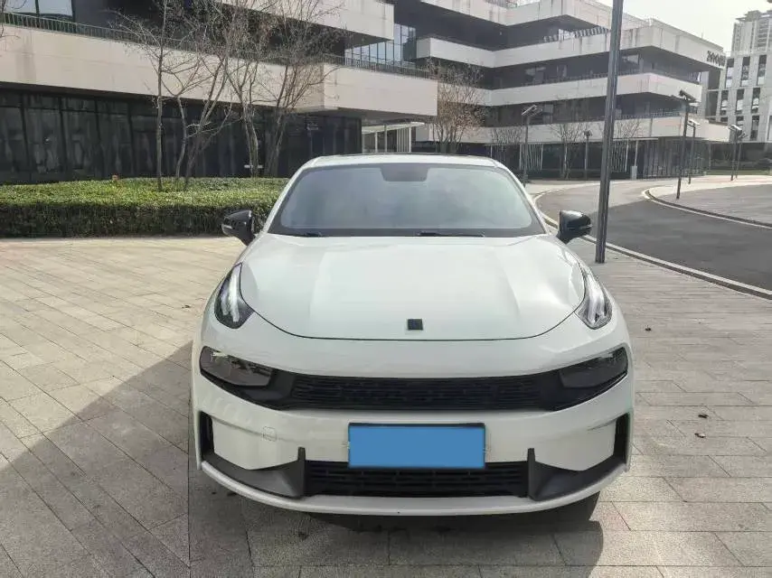 2021 LYNK&CO 03 thumbnail 2