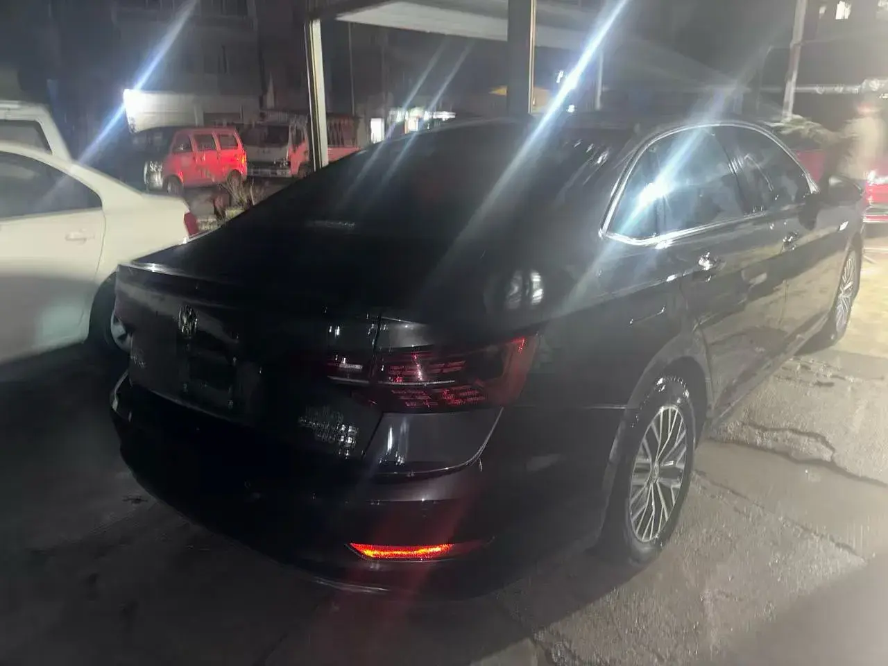 2020 VOLKSWAGEN SAGITAR thumbnail 2