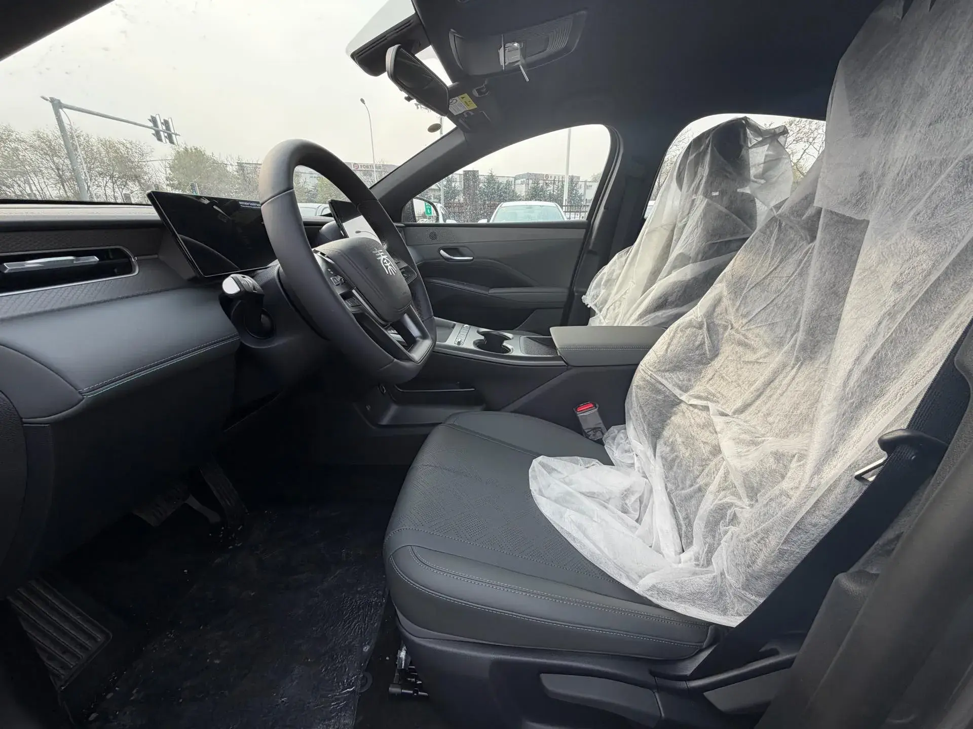 2025 BYD QIN thumbnail 4