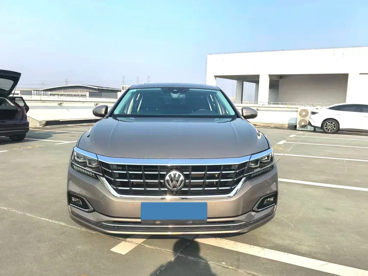 2019 VOLKSWAGEN PASSAT thumbnail 2