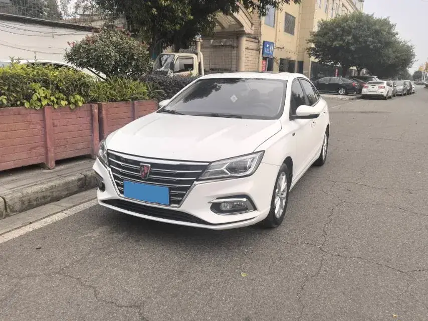 2020 Roewe i5 1.5L 120HP L4 CVT