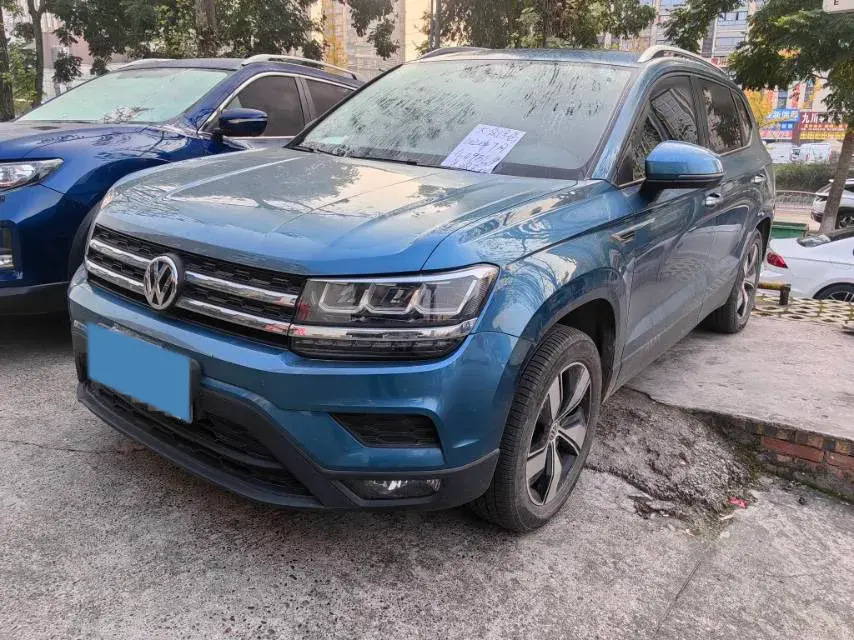 2020 VOLKSWAGEN THARU view 1