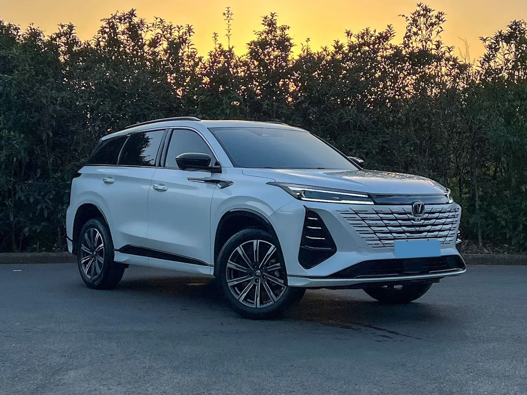 2023 CHANGAN CS75 thumbnail 3