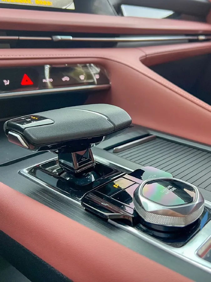 2023 ChangAn CS75 Plus iDD 1.5T 170HP L4 6TCT PHEV 28.39KWH,autocango,china used car exporter,china ev exporter,chinese used car exporter,chinese used ev exporter