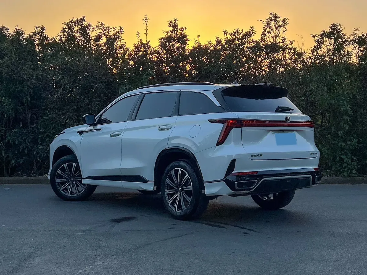 2023 ChangAn CS75 Plus iDD 1.5T 170HP L4 6TCT PHEV 28.39KWH,autocango,china used car exporter,china ev exporter,chinese used car exporter,chinese used ev exporter