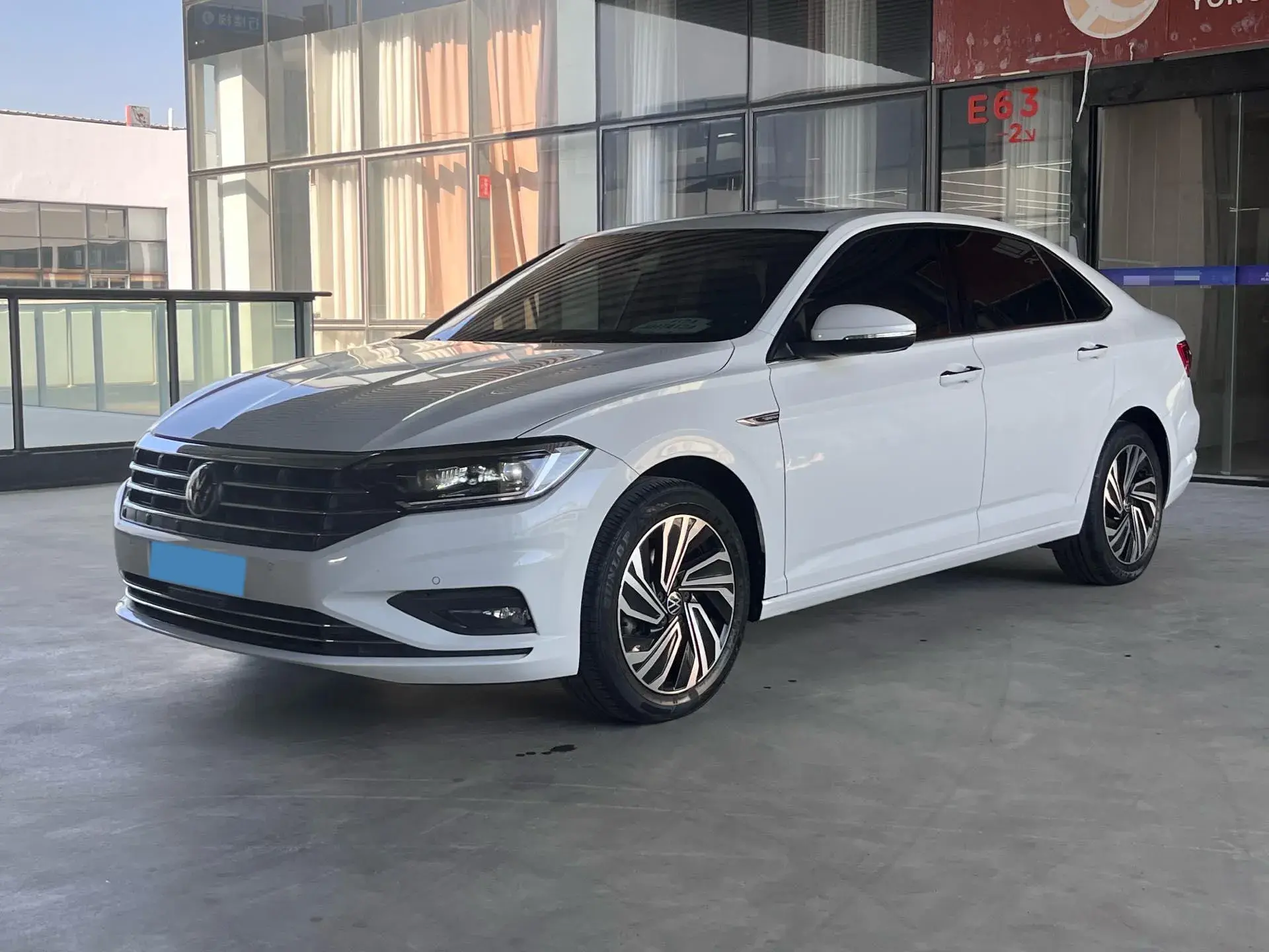 2021 VOLKSWAGEN SAGITAR view 1