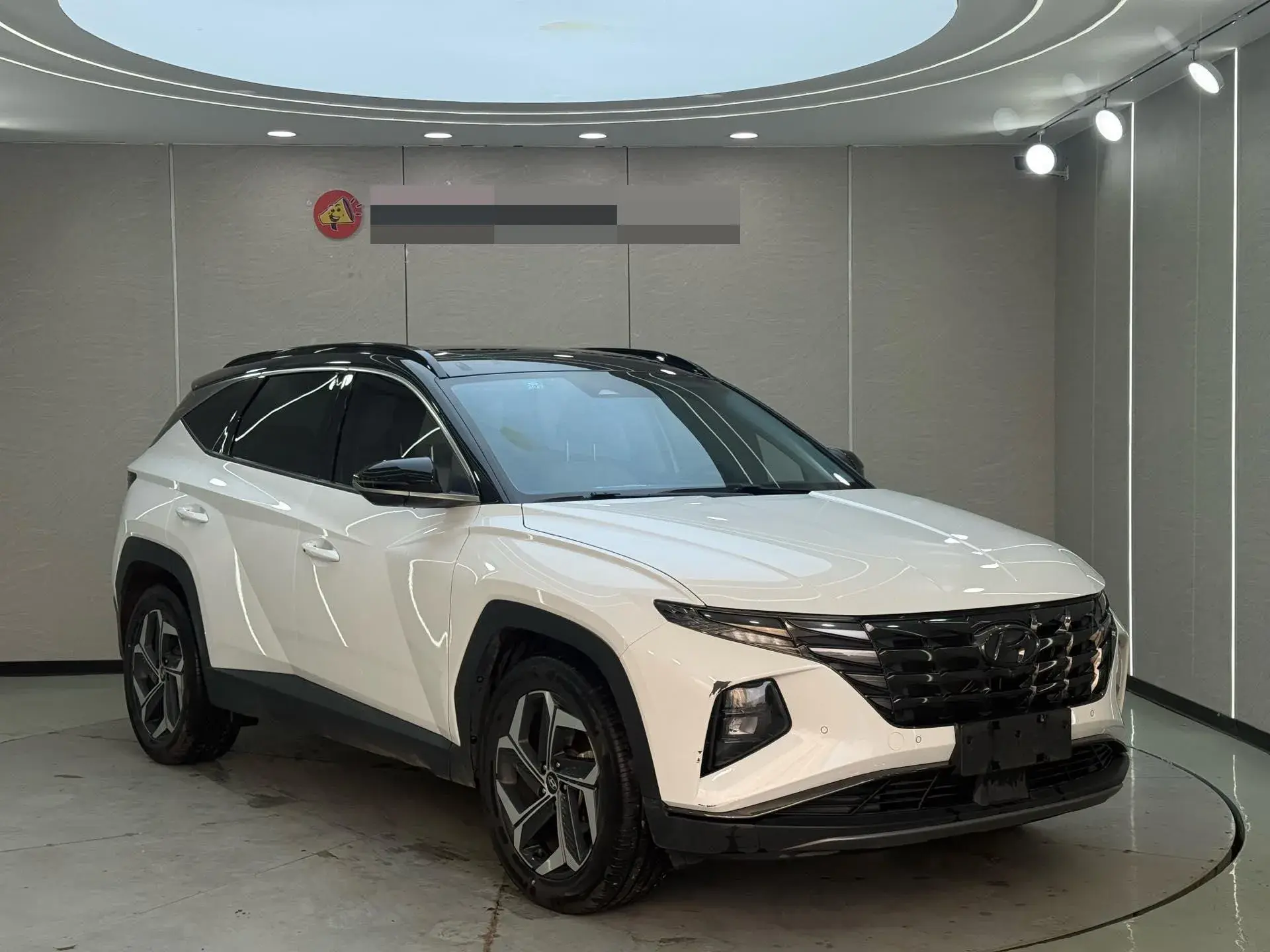 2020 HYUNDAI TUCSON thumbnail 3