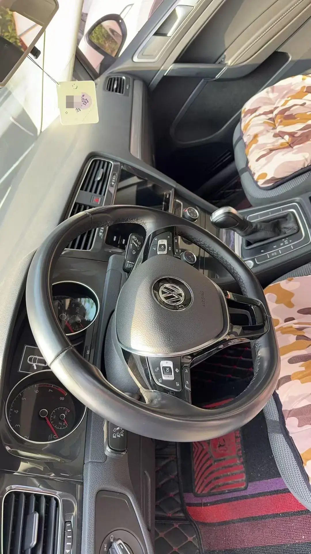 2020 VOLKSWAGEN GOLF thumbnail 3