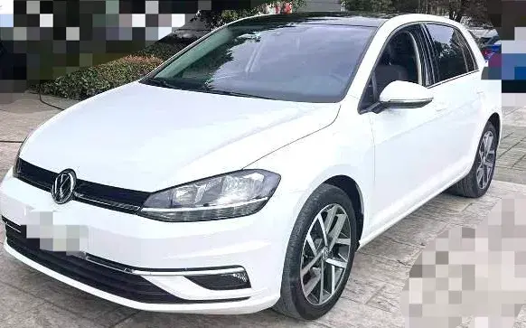 2020 VOLKSWAGEN GOLF view 1