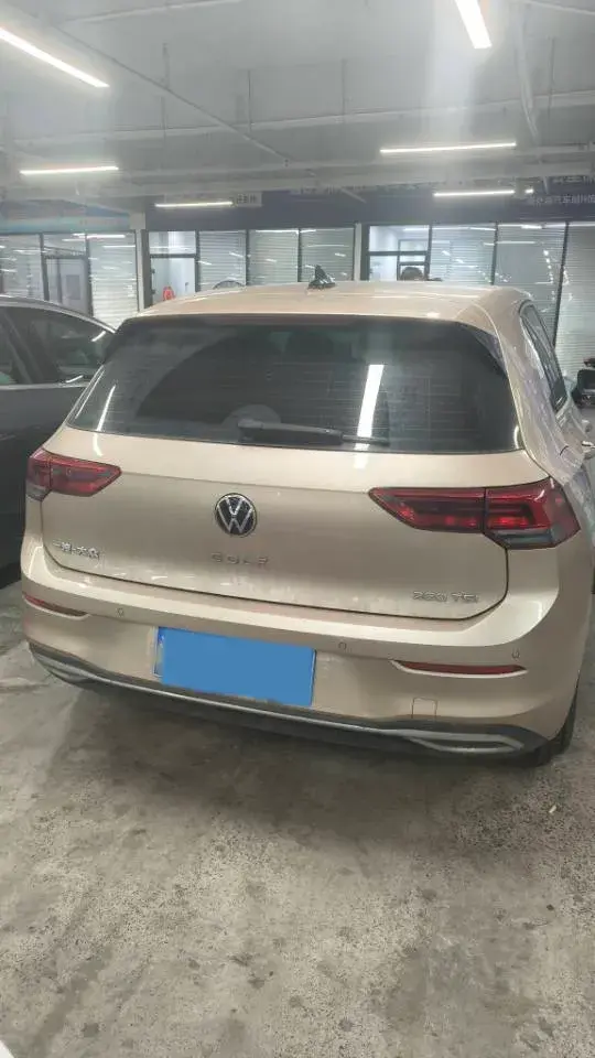 2021 VOLKSWAGEN GOLF thumbnail 4