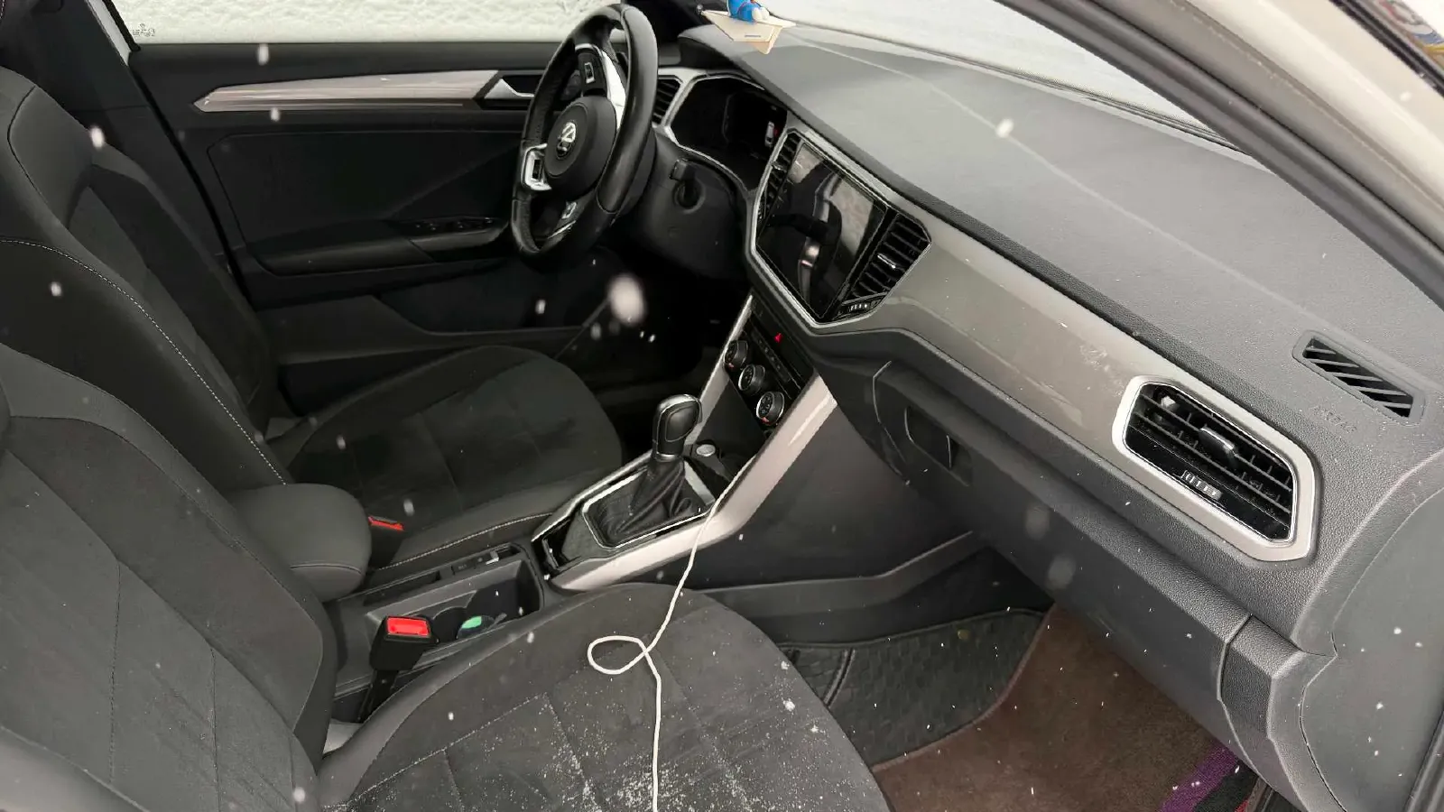 2022 Volkswagen T-Roc 1.4T 150HP L4 7DCT,autocango,china used car exporter,china ev exporter,chinese used car exporter,chinese used ev exporter