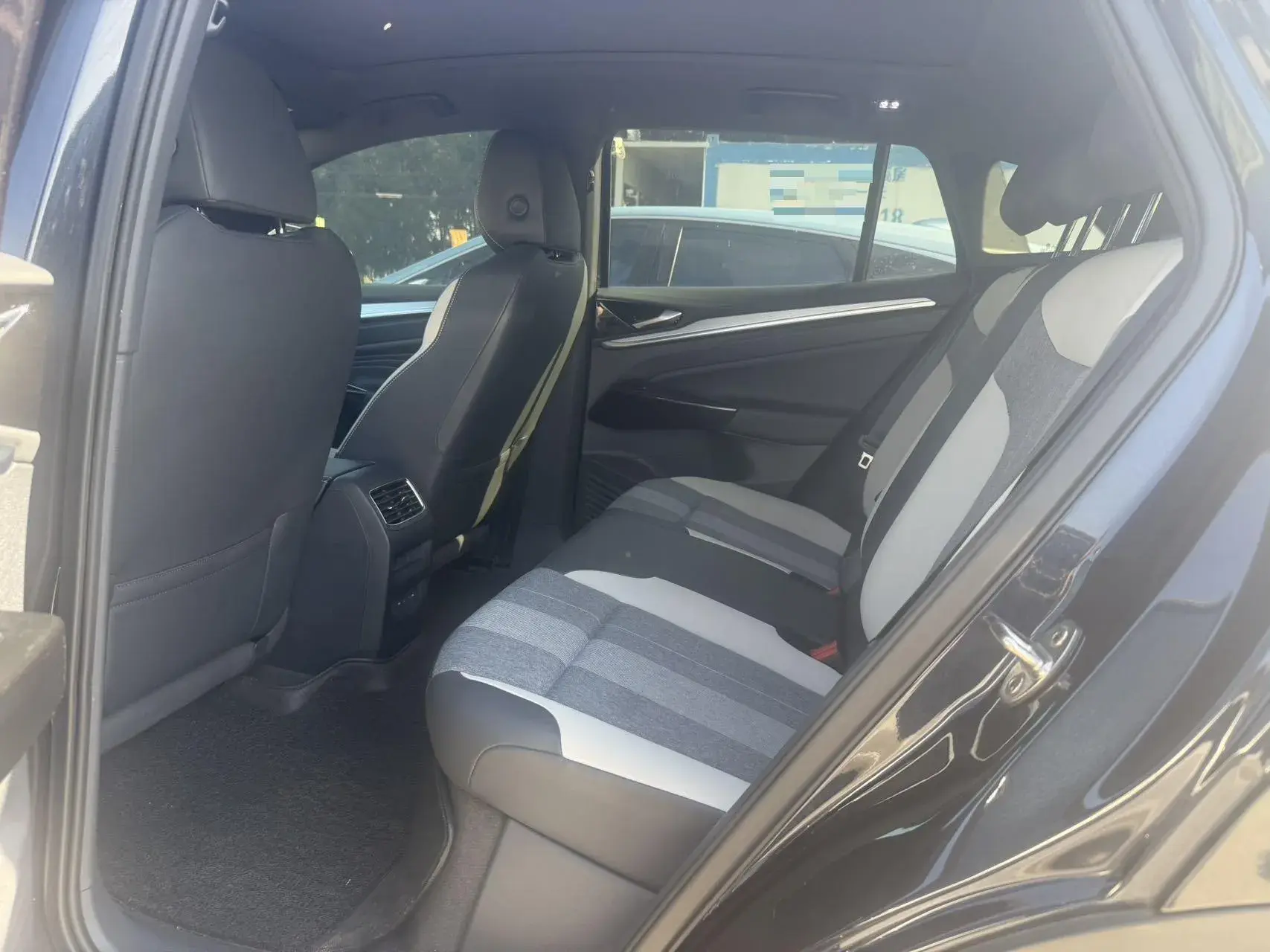 2022 VOLKSWAGEN ID.4 thumbnail 4